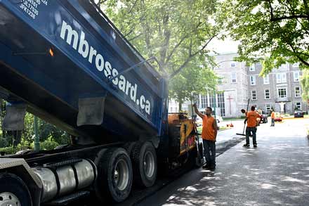 équipement spécialisé pour l'asphalte